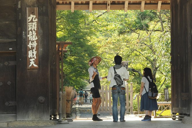 Kyoto Sagano Insider: Rickshaw and Walking Tour - Haiku Poet Cottage, Bamboo Grove Shrine, and Arashiyama Side Streets