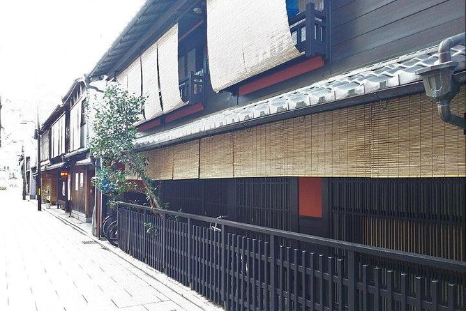 Kyoto Samurai and Geisha Town Private Walking Tour - Gion in daylight: geisha district culture at a human pace