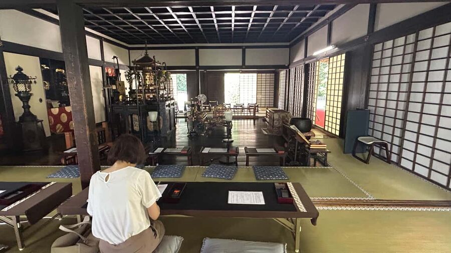Kyoto: Shakyo & Matcha in Historic Temple Garden - Guided temple visit: learning without turning it into a lecture