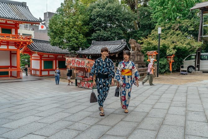 Kyoto Spring Evening (Cherry Blossom) Food Tour - The dinner: a classic Kyoto restaurant moment