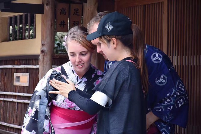 [Kyoto Street Shot] Recording every wonderful moment of travel with shutter (free kimono experience) - Kimono dressing and shooting time: how the flow really feels