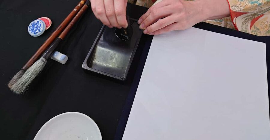 Kyoto: Sumi Ink and Brush Calligraphy Experience - Brush Practice You Can Use Later: Soku-hitsu and Choku-hitsu