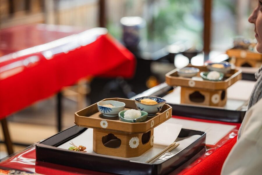 Kyoto: Table-Style Tea Ceremony at a Kyo-Machiya - Drinks and Sweets: Welcome Sip, Then the Ceremony Flow