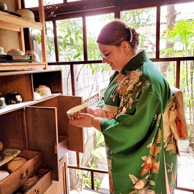 Kyoto: Table-Style Tea Ceremony at a Kyo-Machiya - Making Matcha Yourself: The Bamboo Whisk Part