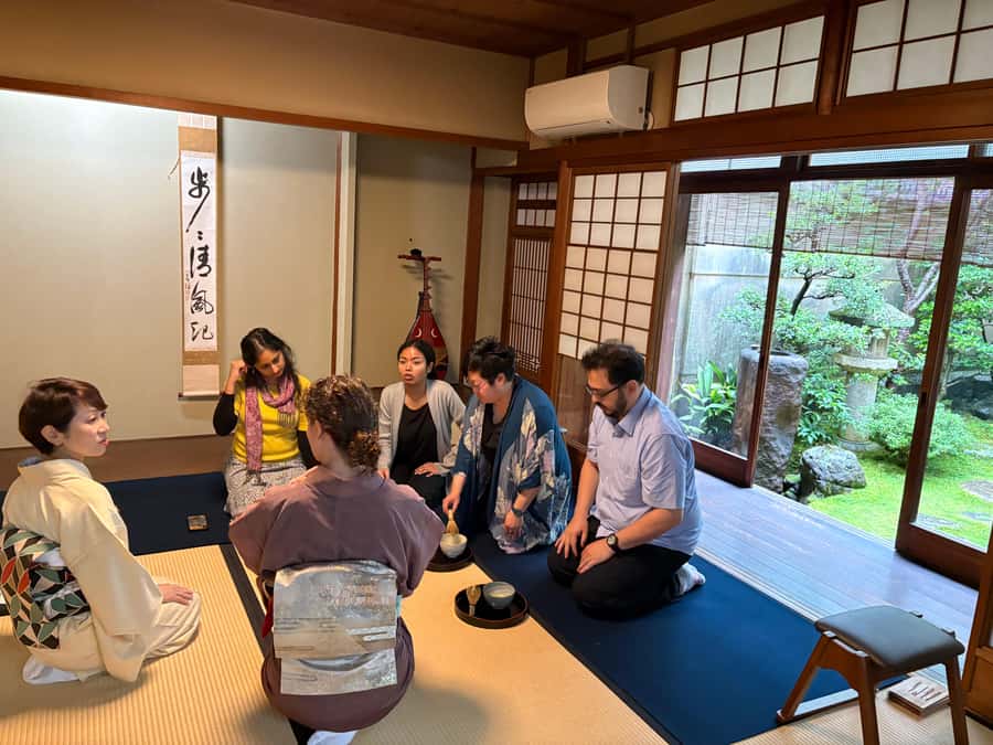 Kyoto: Tea Ceremony, in traditional Japan house (ENG/ES/NLD) - Two matcha moments: teacher-made first, then yours