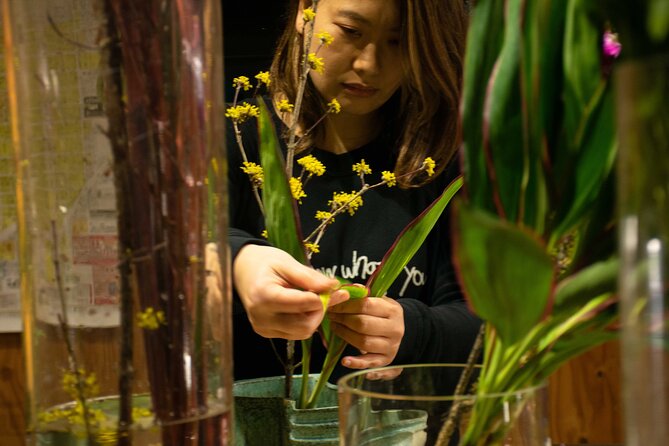 Kyoto Tea ceremony with Japanese Flower Arrangement Ikebana - The Tea Ceremony Moment: More Than Watching the Host