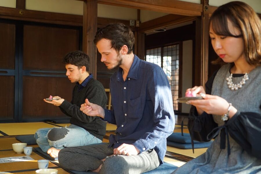 Kyoto: Zen Meditation and Garden Tour at a Temple with Lunch - Lunch at the Temple Restaurant: Shojin Ryōri, Dashi, and a Monks-Training Feeling