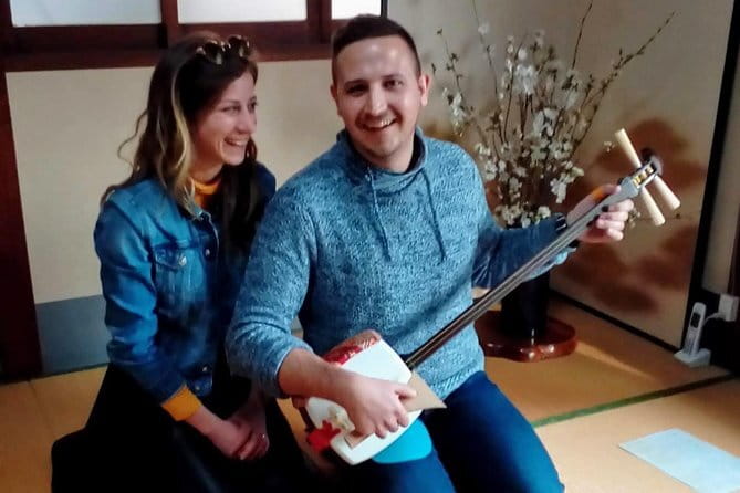 Learn Japanese guitar "Shamisen" - Key Highlights to Know Before You Go