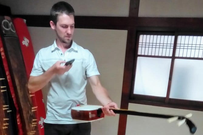 Learn Japanese guitar "Shamisen" - Price and Value: What $92.96 Really Covers