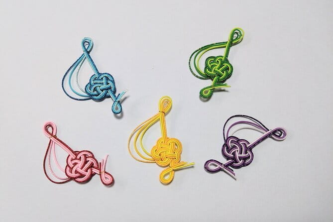 Let's make Japanese accessories with Mizuhiki - Who this Kyoto mizuhiki class is best for
