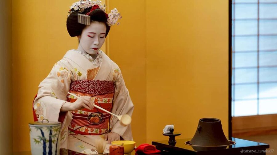 Maiko Dance and Tea Ceremony on a Noh Stage in Kyoto - Price and value: what $141 buys you in Kyoto