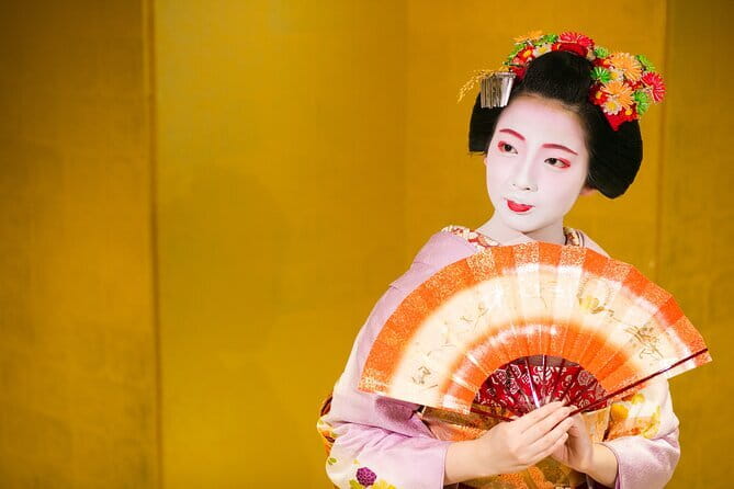 Maiko Night Performance with Kaiseki-style Kyoto cuisine Dinner - Higashiyama-sancho Park night views: where the skyline earns its ticket