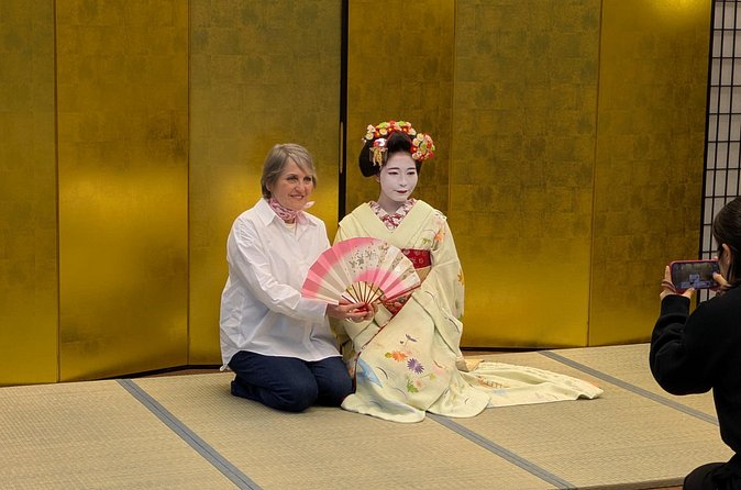 MEET MAIKO: Meet-&-Greet, Maiko Show & Experience in Kyoto - Photo Session and Hanameishi: Small Souvenirs With Big Meaning