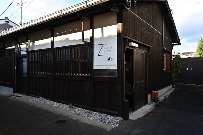 Morning Zen Meditation at a Kyoto Café - Zazen in a short window: how the 10 minutes really feel