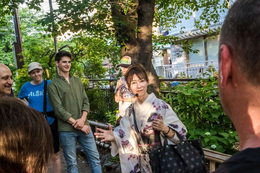 Night Walk in Gion: Kyoto's Geisha District - Spotting Geiko and Maiko Without Being That Tourist