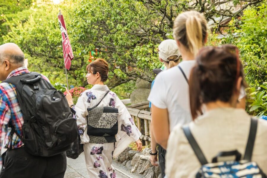 Night Walk in Gion: Kyoto's Geisha District - Tea House Culture and the “How to Read the Signs” Feeling