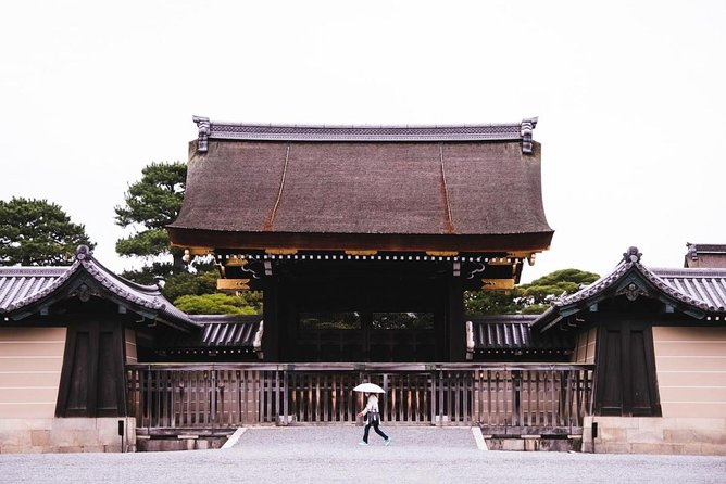 Nijo Castle and Imperial Palace Visit with Guide - Meeting at Nijō Castle: Where the Tour Starts Fast