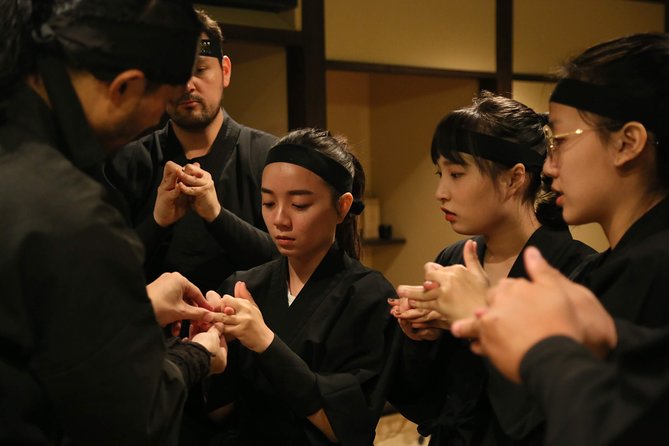 Ninja 1-hour Hands-on Lesson by Japanese master in Kyoto -Entry - Small Group Coaching: Up to 6 People Means Less Waiting