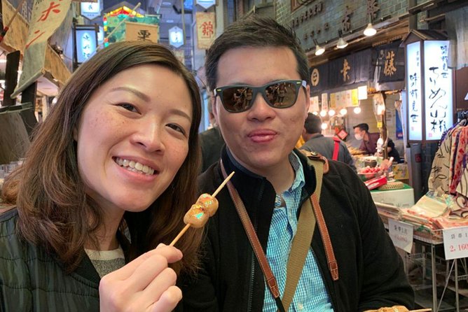 Nishiki Market Brunch Walking Tour (7 Tastings + Brunch) - Guides and why the personality matters on a food walk