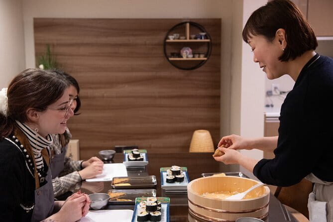 Nishiki Market, Private Sushi class & Sake Tasting in Townhouse - Kyomachiya Cooking in a Private Townhouse: Where the Class Feels Real
