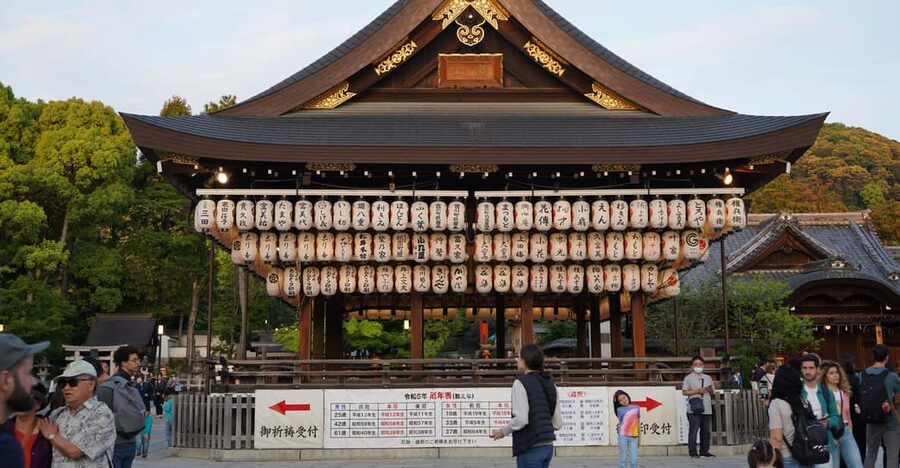 Osaka/Kyoto/Nara: Custom Tour with English-Speaking Guide - Why a private English-guided Kansai day actually feels better than trains