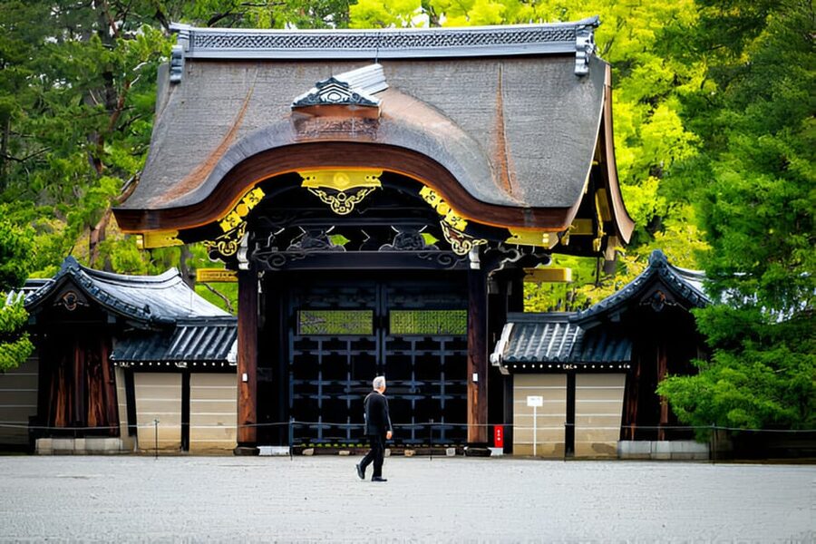 Osaka/Kyoto: Private Kyoto and Nara Day Trip - Arashiyama Bamboo Forest: photos, then a calmer wander