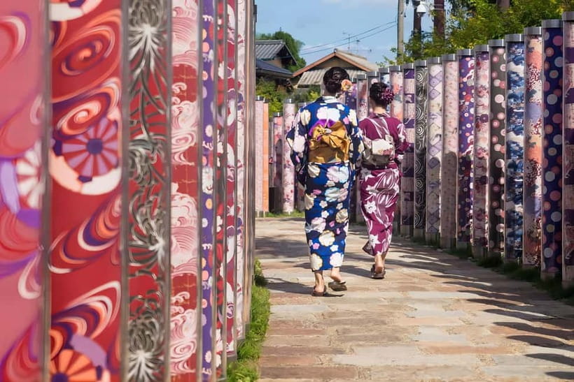 Osaka to Kyoto: Arashiyama Bamboo Grove Small Group Tour - The group size: why 9 people matters in Kyoto