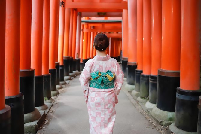 Photo Shoot with a Private Vacation Photographer in KYOTO, JAPAN - What your photographer actually does during the shoot
