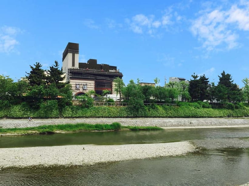 Premium Kyoto BBQ & Yakiniku reservation at TENDAN Gion - The “Kyoto-style” BBQ method: tsukedare dipping turns meat into a sauce-led experience
