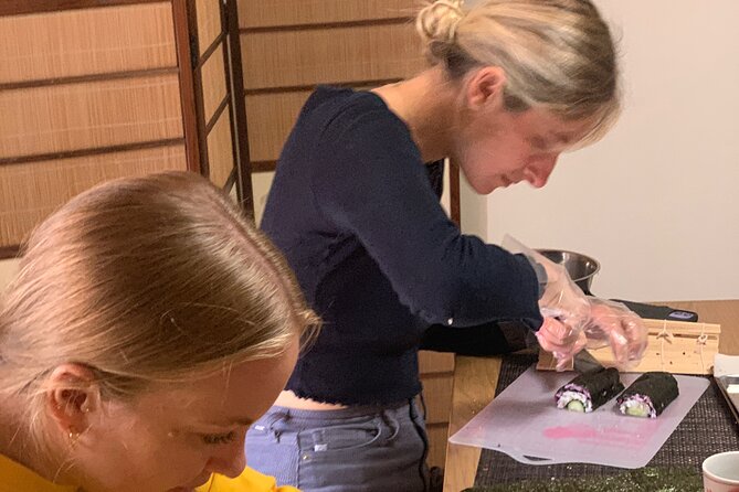 Private Art Sushi Roll Class in Kyoto - Dress code and tatami etiquette: socks, kimono, and comfort