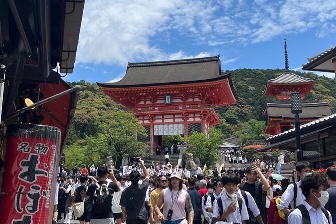 Private Custom Tour of Kiyomizu & Yasaka—by Young Local Guides - Why this Kiyomizu and Yasaka walk beats a standard group tour