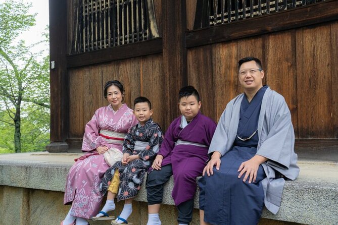 Private Customized Tour with Local Guide In Kyoto - Yasakanoto Pagoda: the five-storied photo magnet