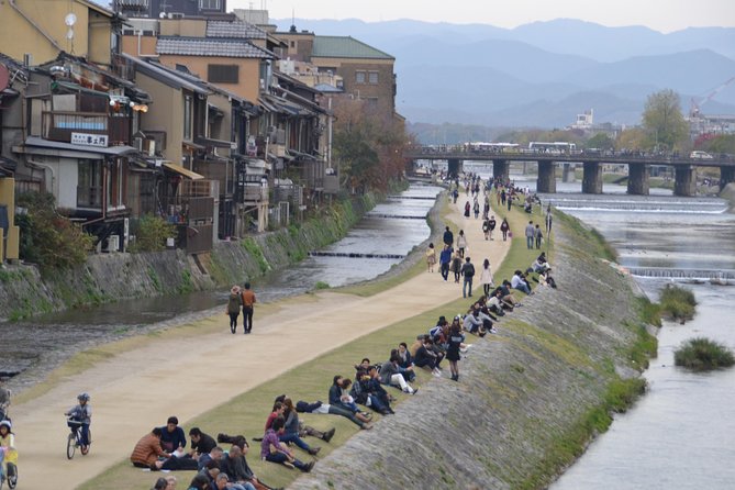 Private Highlights of Kyoto Tour - Fushimi Inari-taisha and Gekkeikan Sake Museum: Torii Gates and Rice-Wine Secrets