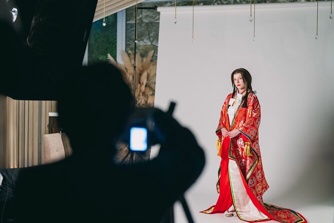 Private Kyoto Photography and Dress up Adventure （ALL PLAN) - Stop 1 in Kyoto: where the session starts and momentum builds
