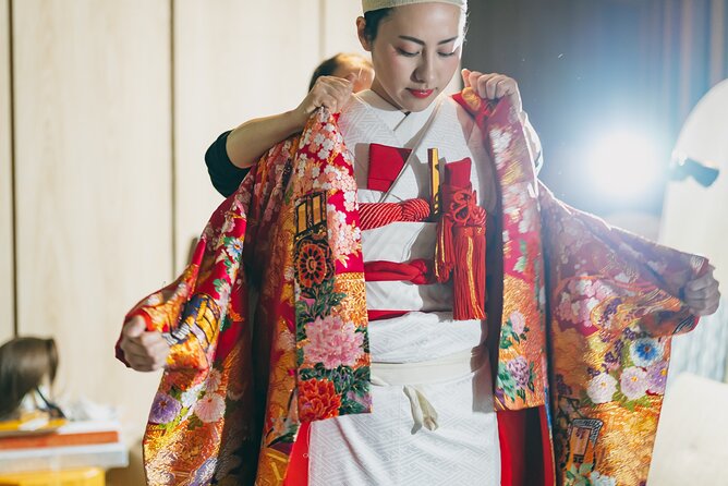 Private Kyoto Photography and Dress up Adventure （ALL PLAN) - Dressing up: kimono styling and making you comfortable