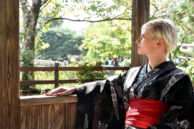 Private photo shoot & walk in Kyoto - Professional photo shoot - How the Photographer Actually Improves Your Results