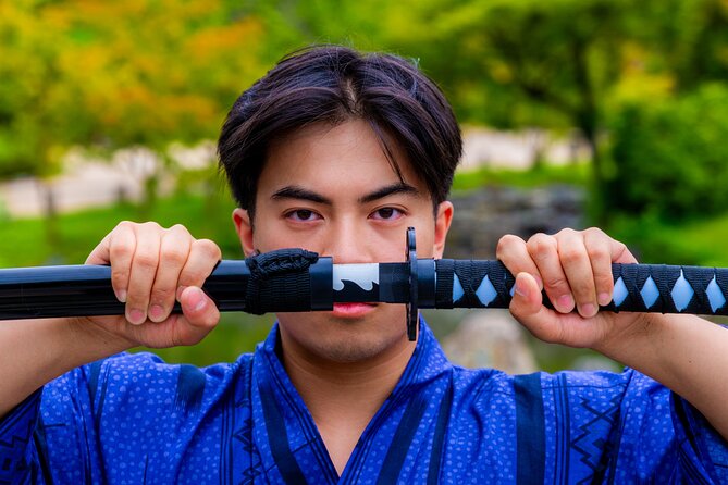 Private Photoshoot Experience in Kyoto ( Gion ) - Your photo bundle: edited keepsakes plus the full set