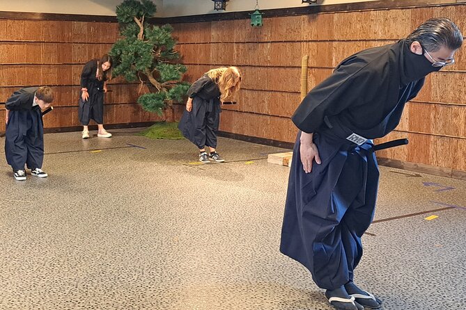 Samurai Sword Experience (Family Friendly)at SAMURAI MUSEUM KYOTO - Samurai-themed photos: fun, but time-boxed