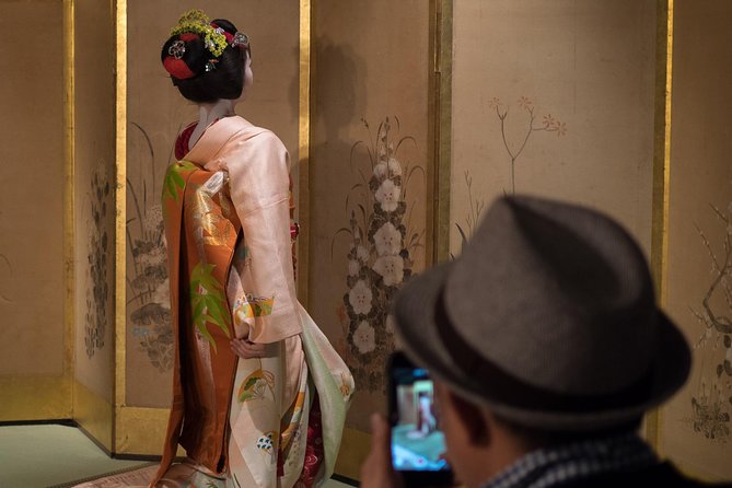 Small-Group Dinner Experience in Kyoto with Maiko and Geisha - Why this Kyoto geisha dinner feels different from a typical show