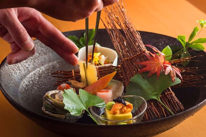 Small-Group Dinner Experience in Kyoto with Maiko and Geisha - The flow of the evening: guided in, dinner served, conversation included