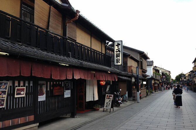 Tailored Full Day Private Experience of Kyoto for 1 Day Visitors - Arashiyama Bamboo Forest: where early helps the most