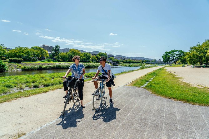 The Beauty of Kyoto by Bike: Private Tour - Why a private Kyoto bike tour beats buses