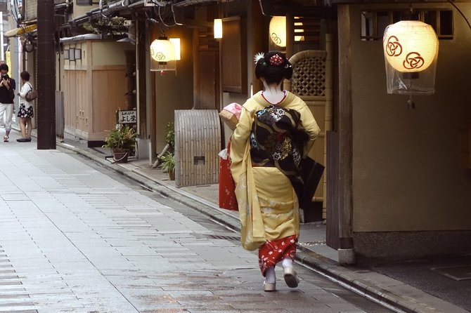 The Kyoto VIP Experience! - Tenryu-ji Temple: zen garden time you can actually appreciate