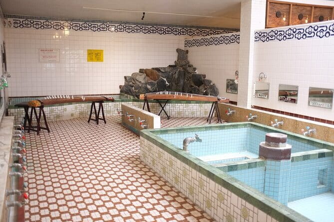 Traditional Concert in Public bath near Kyoto Station - A renovated sento makes the music feel physical