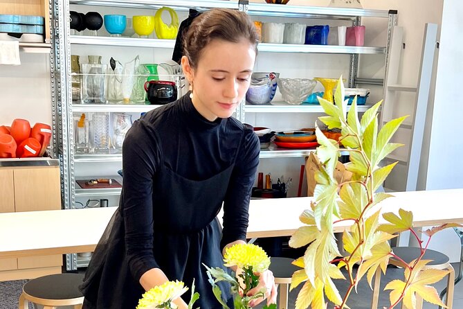 Traditional Japanese Flower Styling Workshop - Ikebana in Kyoto - Choosing Containers and Styles: Why 300+ Options Is More Than a Flex