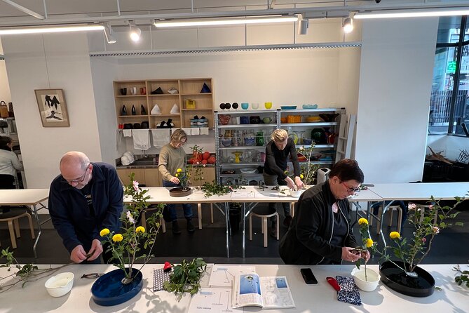 Traditional Japanese Flower Styling Workshop - Ikebana in Kyoto - Hands-On Time: Making Your Own Arrangement Step by Step