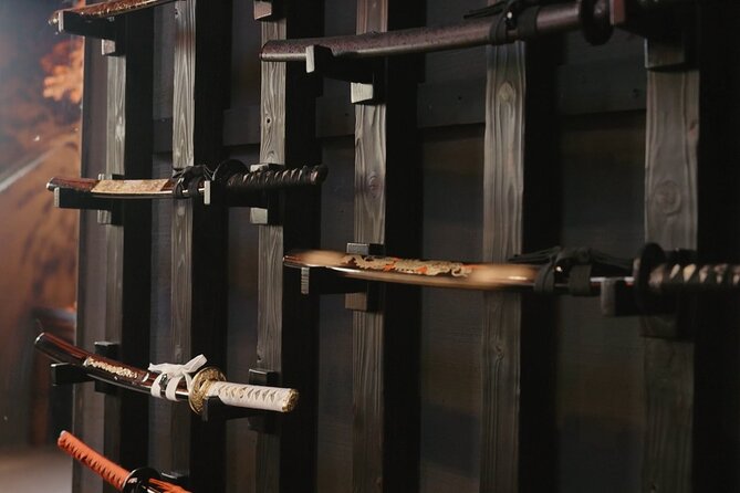 Traditional Japanese Knife Sharpening Class in Kyoto - Knife history and steel types, explained in class-sized chunks