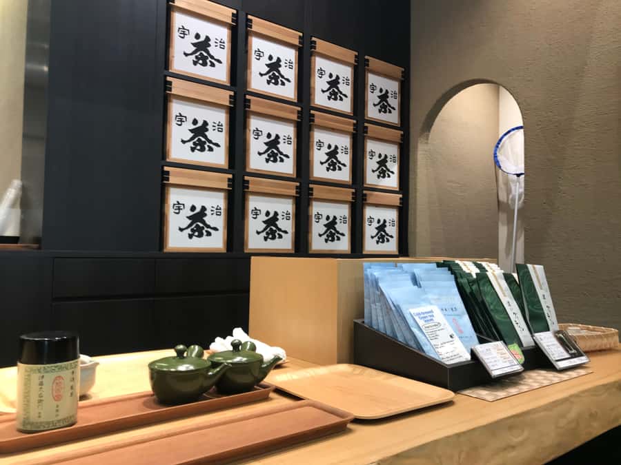 Uji: Green Tea Tour with Byodoin and Koshoji Temple Visits - Getting to Uji From Kyoto: Easy Train, Big Payoff