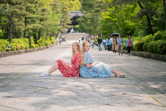 Your Private Vacation Photography Session In Kyoto - Ishibekoji (石塀小路): quiet ryokan lanes for softer portraits